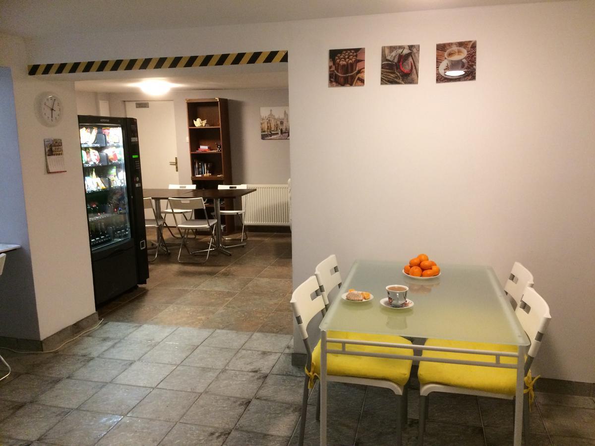 Hophop Noclegi Varsavia Esterno foto